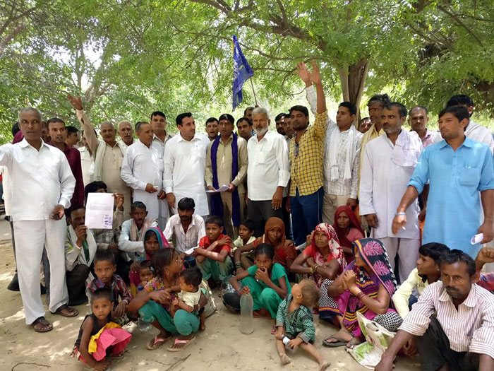 रिपोर्टः भाटला गांव में  अब भी जारी दलितों का सामाजिक बहिष्कार