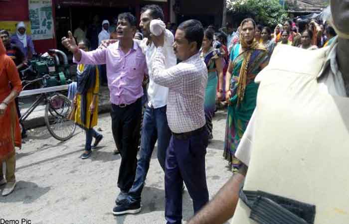 शिक्षक दिवस पर लखनऊ में शिक्षकों पर हुआ लाठीचार्ज