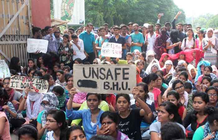 BHU आंदोलन का राजनीतिकरण छात्राओं के लिए अभिशाप