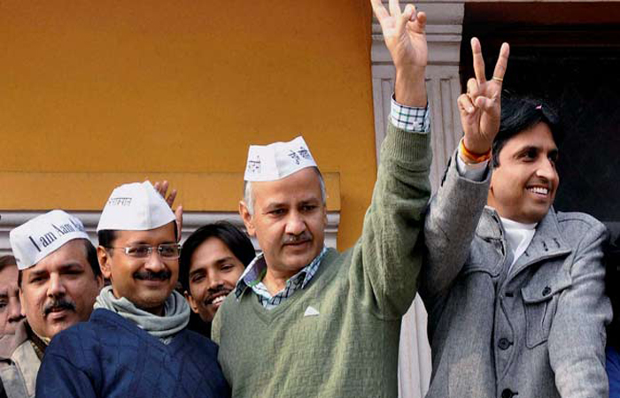 केजरीवाल को हटाने के लिए कांग्रेस और भाजपा ने बनाई नई रणनीति