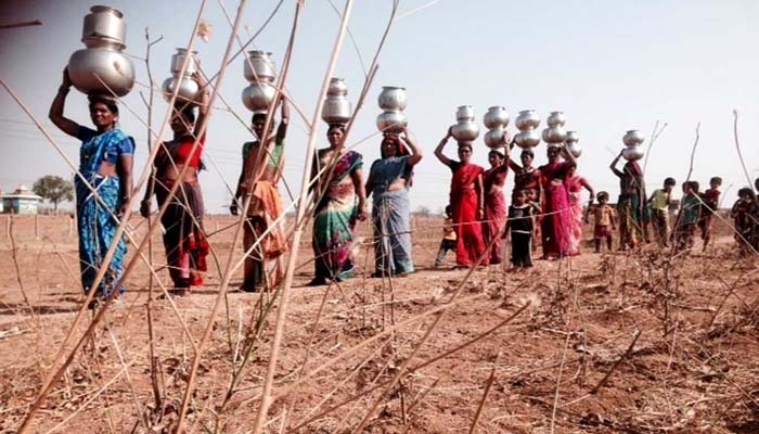 हरामी व्यवस्थाः ऊंची जाति का खौफ, दलित महिलाएं तीन किमी दूर जाती हैं पानी भरने