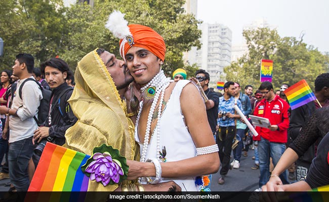 शादी के एक दिन पहले दुल्हन को छोड़ लड़के के साथ भागा दूल्हा