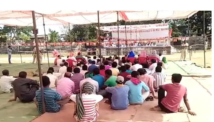…जब बीजेपी के केंद्रीय मंत्री की सभा में जुटे केवल 50-60 लोग