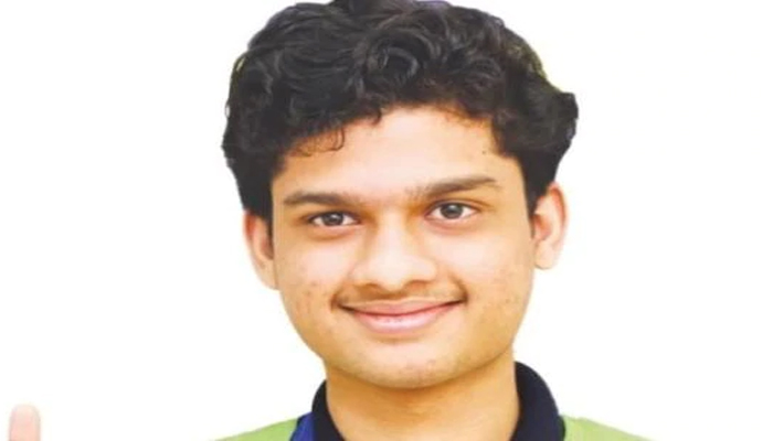 JEE Advanced टॉपर कार्तिकेय गुप्ता ने बताया अपनी सफलता का राज