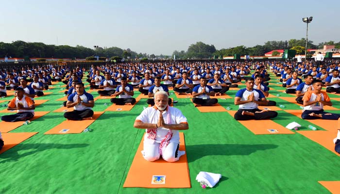 अंतरराष्ट्रीय योग दिवस: PM मोदी ने रांची में 40 हजार लोगों के साथ किया योग