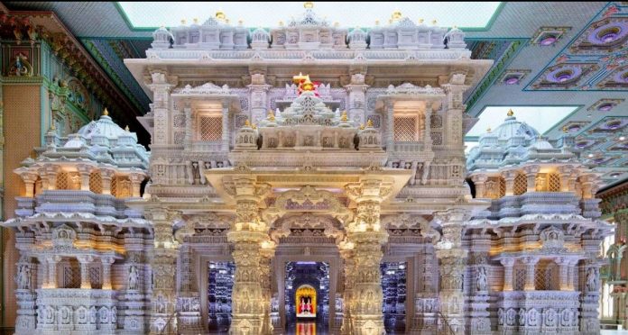 अमेरिका में स्वामिनारायण मंदिर पर छापा