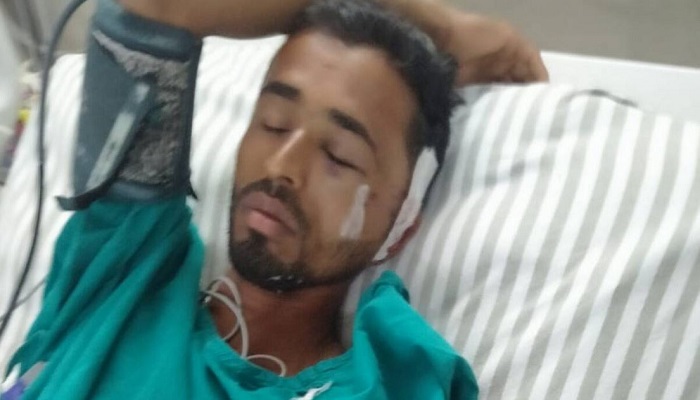 मंदिर की सड़क पर चलने वाले दलित युवक को पीटा