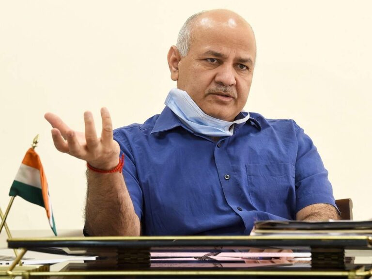 कोरोना की तेजी के बीच दिल्ली में वीकेंड कर्फ्यू का ऐलान