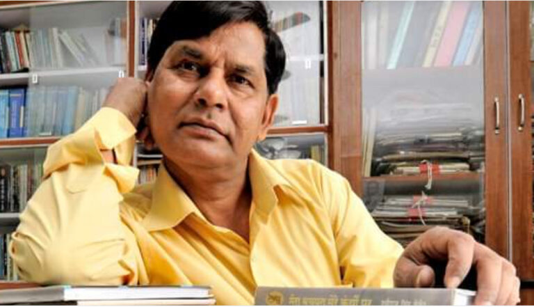 वरिष्ठ दलित साहित्यकार और दिल्ली विवि के प्रो. श्योराज सिंह बेचैन बने सीनियर प्रोफेसर