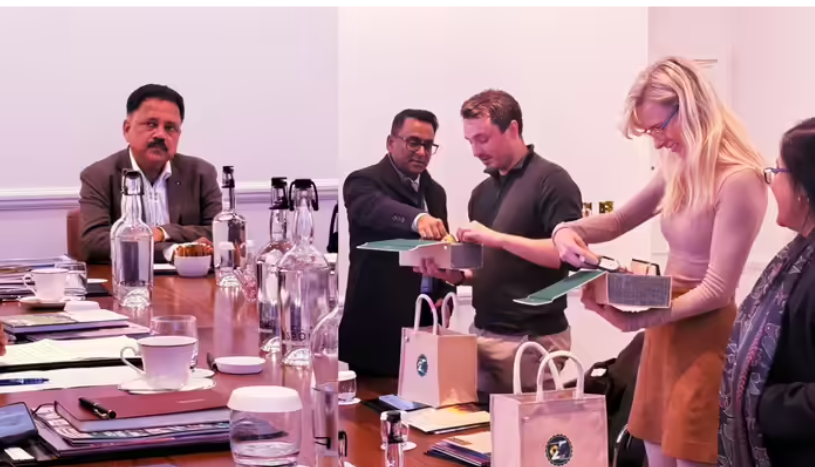 झारखंड के पर्यटन मंत्री सुदिव्य कुमार यूनाइटेड किंगडम की यात्रा के दौरान 