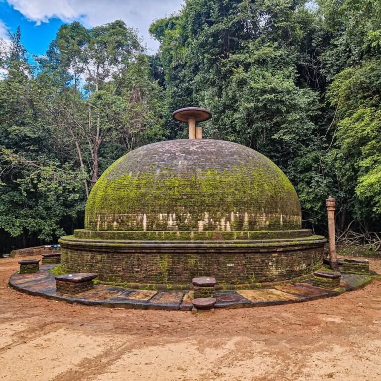 सम्राट अशोक के पुत्र महिंद से जुड़ा प्राचीन बौद्ध स्थल, जो लंबे समय तक जंगलों में छिपा रहा